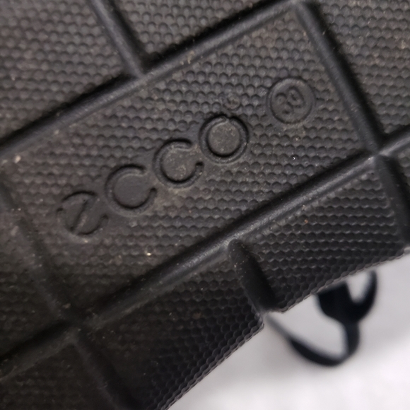 Ecco Comfort Shoes - Picture 3 of 3